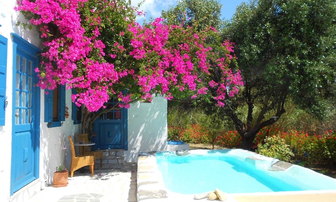 Manna House | Beautiful Country Home on Syros Island, Greece