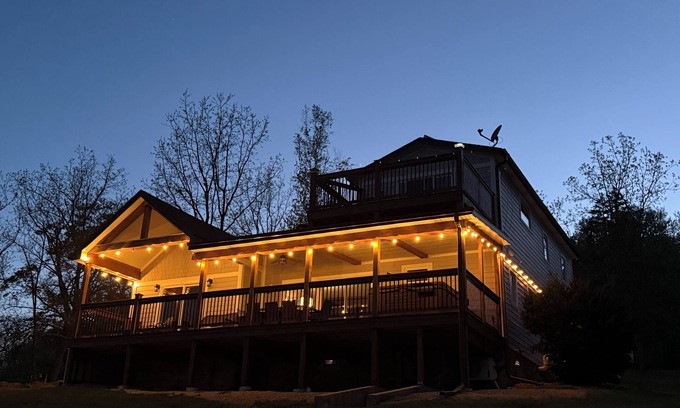 The Galena Territory House | Beautiful CountryViewHome in Galena