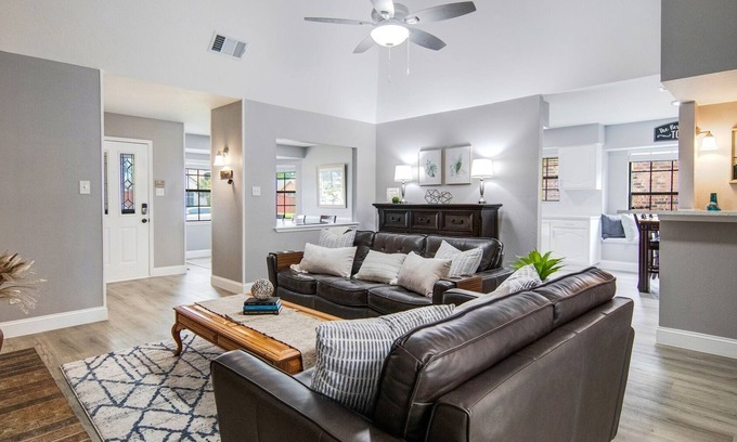 Northeast Carrollton House | Beautiful cozy home, close to hospital & highways