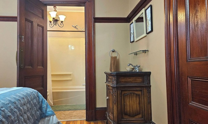 Bangor House | Beautiful, Cozy Victorian B & B in historic Bangor with WiFi and AC