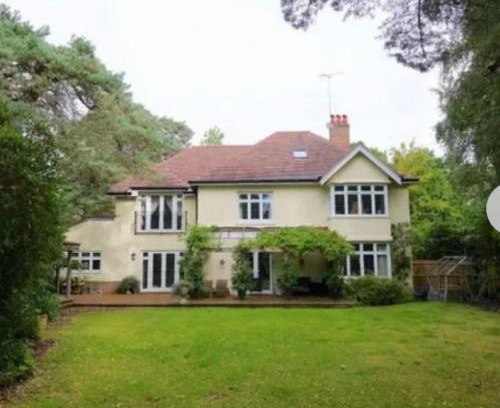 Broadstone House | Beautiful Dorset Holiday Home in private grounds