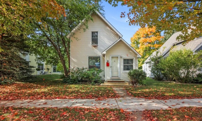 Traverse City House | Beautiful Downtown Traverse City Home w/Garage!