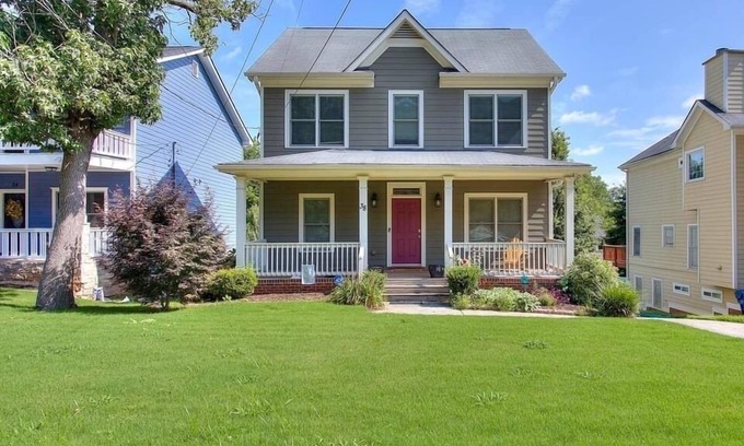 Peoplestown House | Beautiful Downtown Brick Road Home Oasis With Stadium View