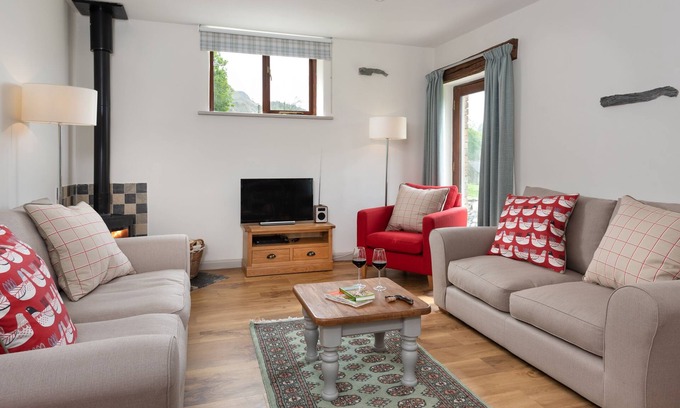 Keswick Cottage | Beautiful eco-self-catering farm cottage in a peaceful valley surrounded by dramatic Lakeland scener