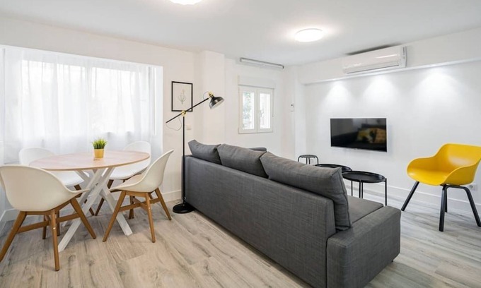 Simancas Apartment | Beautiful family apartment in residential area