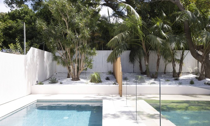 Seaforth House | Beautiful Family Home with large swimming pool