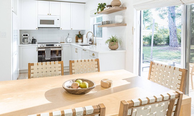 Park East House | Beautiful Family Home. Power is ON.