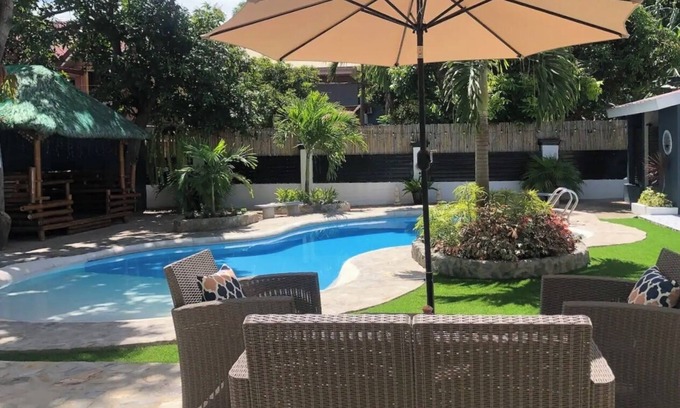 Binan City House | Beautiful Family Retreat with Pool in Biñan, Laguna