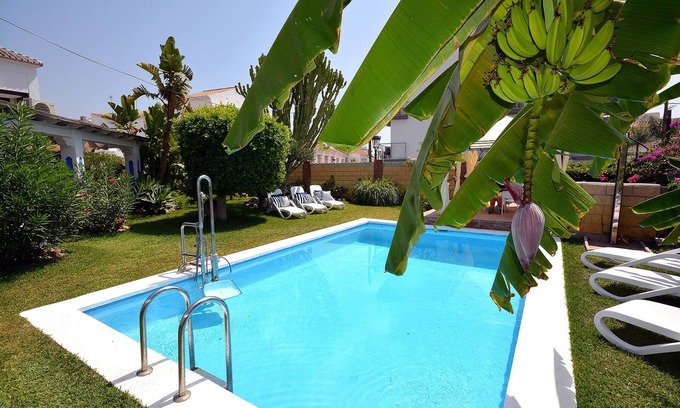 Nerja City Centre Villa | Beautiful family villa - 300 Mts from Burriana Beach. Private pool & garden
