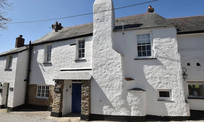 Croyde Cabin | Beautiful farmhouse located in a delightful, quiet spot in the centre of Croyde.