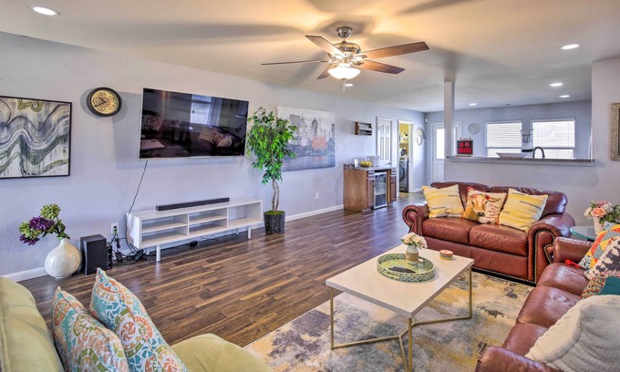 Fate House | Beautiful Fate Home < 30 Mi to Dtwn Dallas!