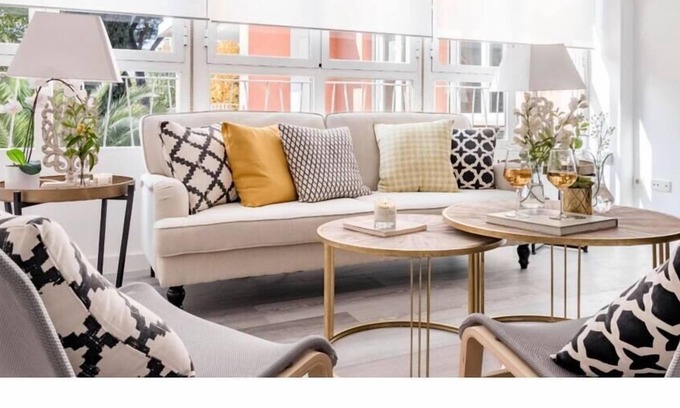 Costillares Apartment | Beautiful flat Arturo Soria 1 Bedroom-4People. D1