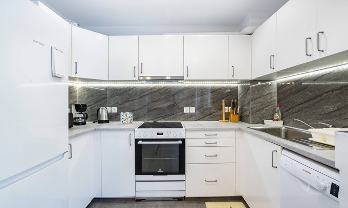 Glyfada Apartment | Beautiful flat in superb location