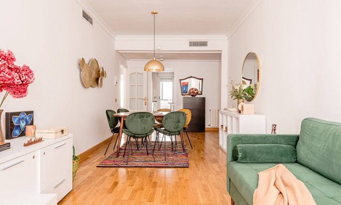 Chueca Apartment | Beautiful flat with pool in the center by SharingCo
