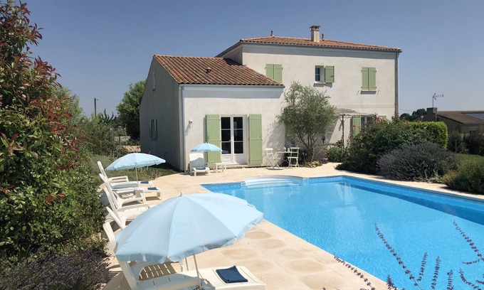 Mortagne-sur-Gironde Villa | Beautiful Charentaise House With Private Pool Above Charming Port Near Beaches