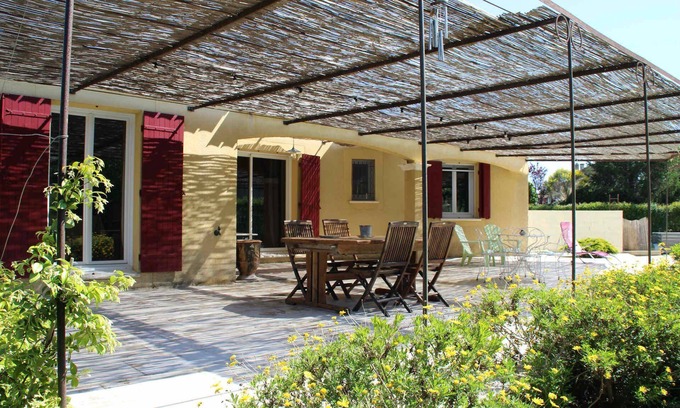 Saint-Etienne-du-Gres House | Beautiful holiday rental, pool, Saint Etienne du Grès, Alpilles, Provence - 4 people