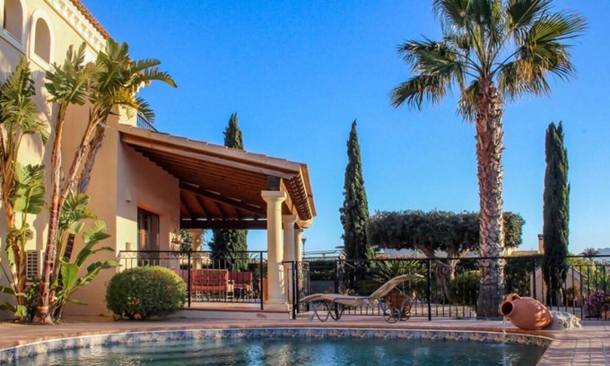 Vera Beach Ski Chalet | Beautiful frontline apartment in Mojacar Playa close to all amenities