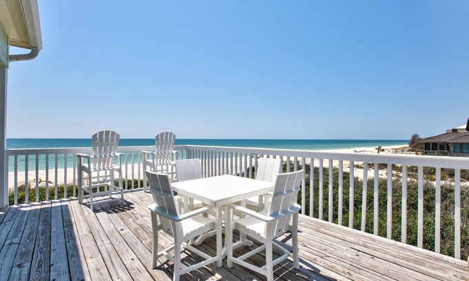 Treasure Beach Village House | Beautiful Fully Renovated Beachfront Home in the Plantation: 3BR/3.5BA + BonusRm