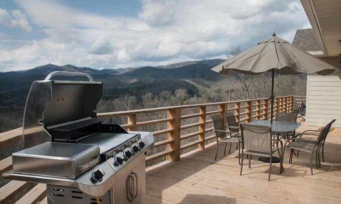 Marble House | Beautiful Fully Equipped Mountain Retreat with Stunning Views