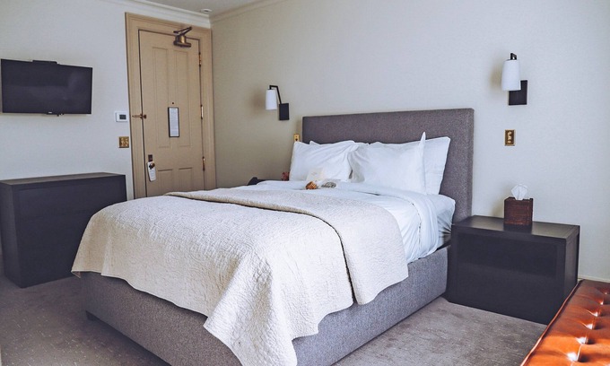 Milford House | Beautiful Garden Stay: Explore Milford's attractions at your doorstep!