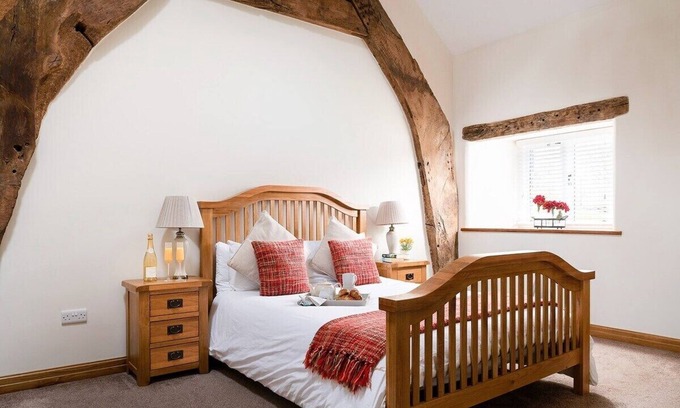 Eglwysbach Apartment | Beautiful Renovated Barn within the Countryside