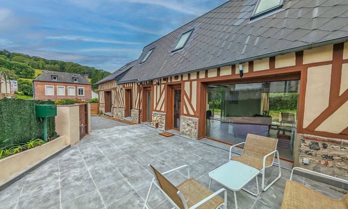 Fatouville-Grestain House | Beautiful Honfleuraise House 10-12 persons 6 CH with swimming pool