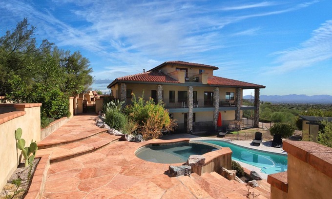 Catalina Foothills Estates House | Beautiful Hacienda: Pool, Spa, Firepit, Outdoor playground, BBQ & Amazing Views!