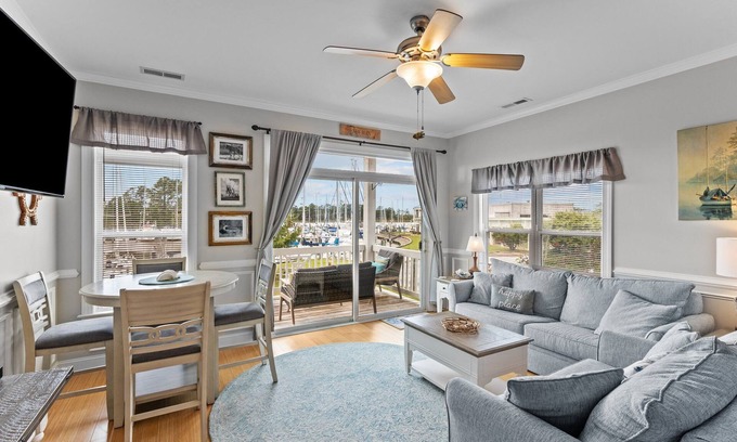 Fairfield Harbour House | Beautiful Harbour Views!