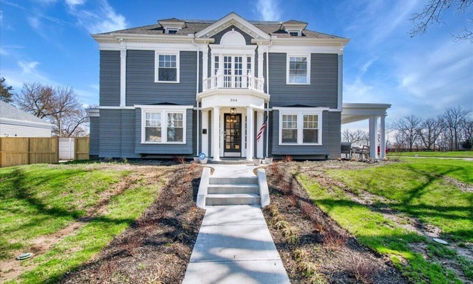 Hamilton House | Beautiful Historic Henry Jacoby Residencen