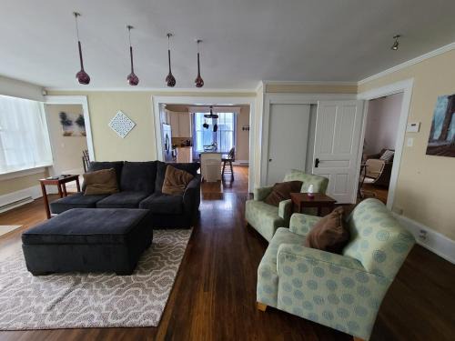 Lumberton Apartment | Beautiful historic home with southern charm
