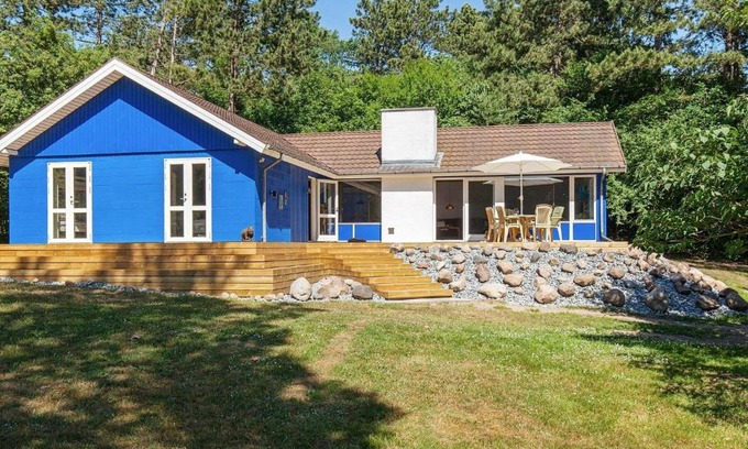 Faarevejle House | Beautiful Holiday Home in F revejle with Terrace