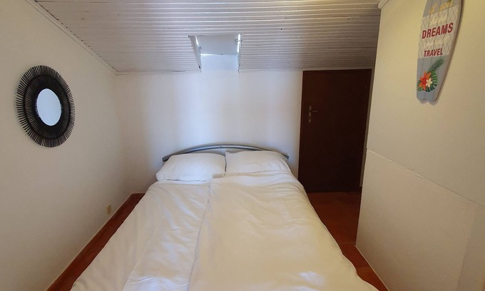Mina do Azeiche House | BEAUTIFUL HOLIDAY HOME NEAR PAREDES WITH POOL AND DIRECT BEACH ACCESS