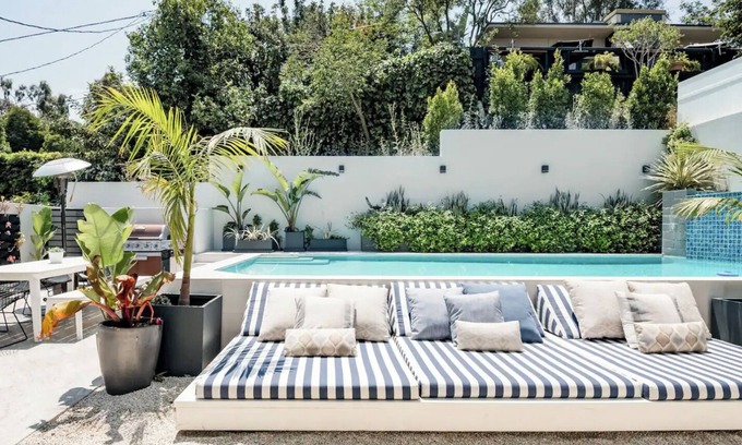 Hollywood Hills Villa | Beautiful Hollywood Hills Villa - Heated Pool, BBQ, Hollywood Sign Views