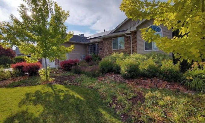 Idaho Falls House | Beautiful home, 8 bedrooms-18 beds-sleeps 30, family friendly