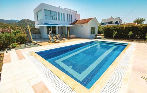 Argaka House | Beautiful Home In Argaka With Kitchen