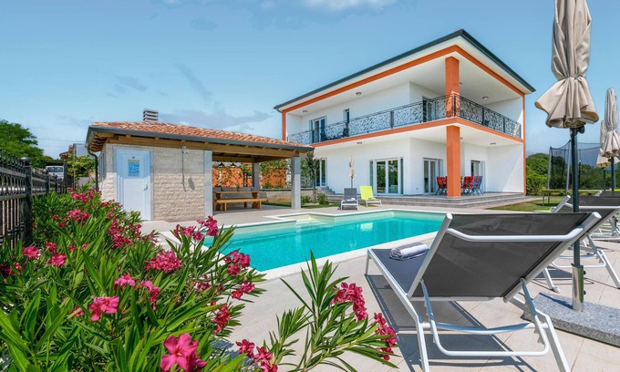 Kastel House | Beautiful home in Buje
