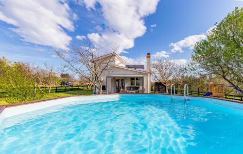 Marcana House | Beautiful Home In Marcana With Wifi