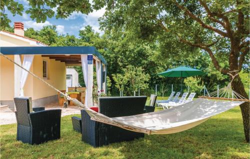 Marcana House | Beautiful Home In Marcana With Kitchen