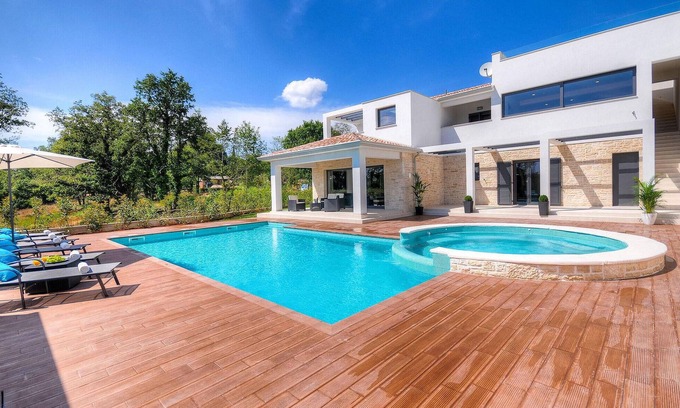 Visnjan House | Beautiful home in Porec