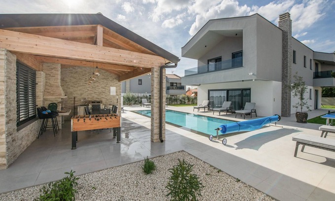 Rebici House | Beautiful home in Rebici
