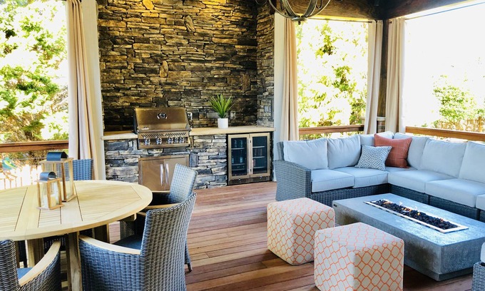 Greensboro House | Beautiful home in upscale quiet neighborhood