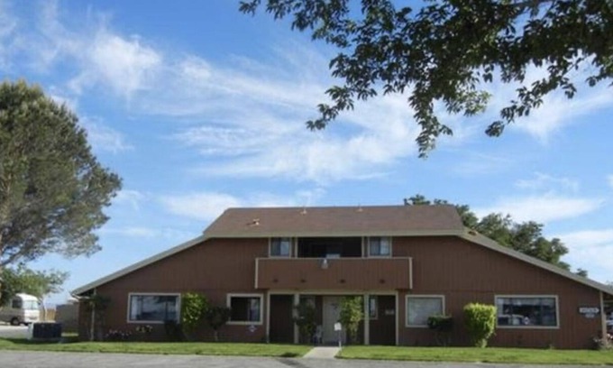 Victorville House | Beautiful home minutes from Victorville city center!
