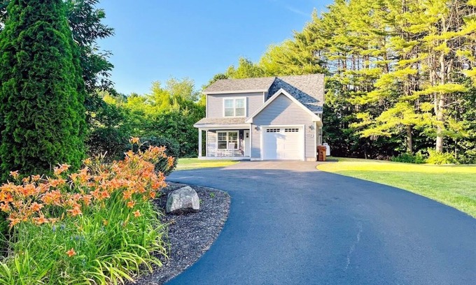 Southern Coast House | Beautiful Home Near Beach and Town