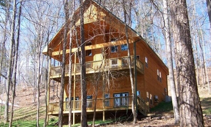 Martin House | Beautiful Home on Lake Hartwell