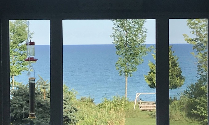 Kewaunee House | Beautiful home on Lake Michigan