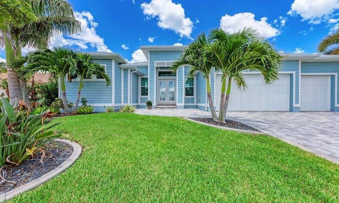 Punta Gorda House | Beautiful home on the canal. You can watch the manatees!