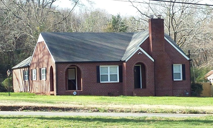 Cartersville House | Beautiful home on 20 acres in heart of Cartersville just 10 mins to Lake Point
