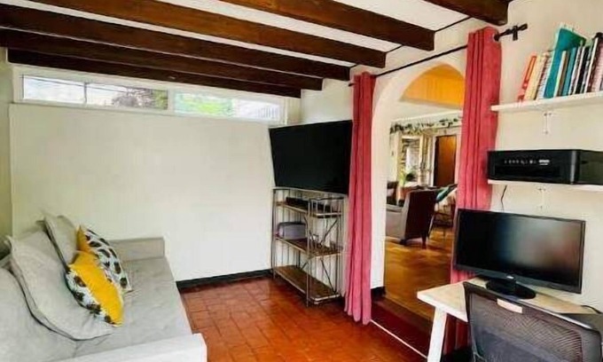 Providencia House | Beautiful home overlooking Costanera Centernn