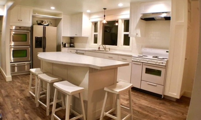 Burley House | Beautiful home with studio apartment