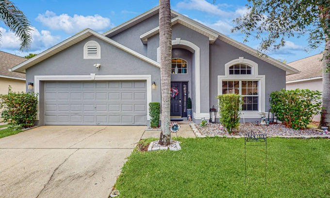 Haines City House | Beautiful home with private pool and space for the whole family